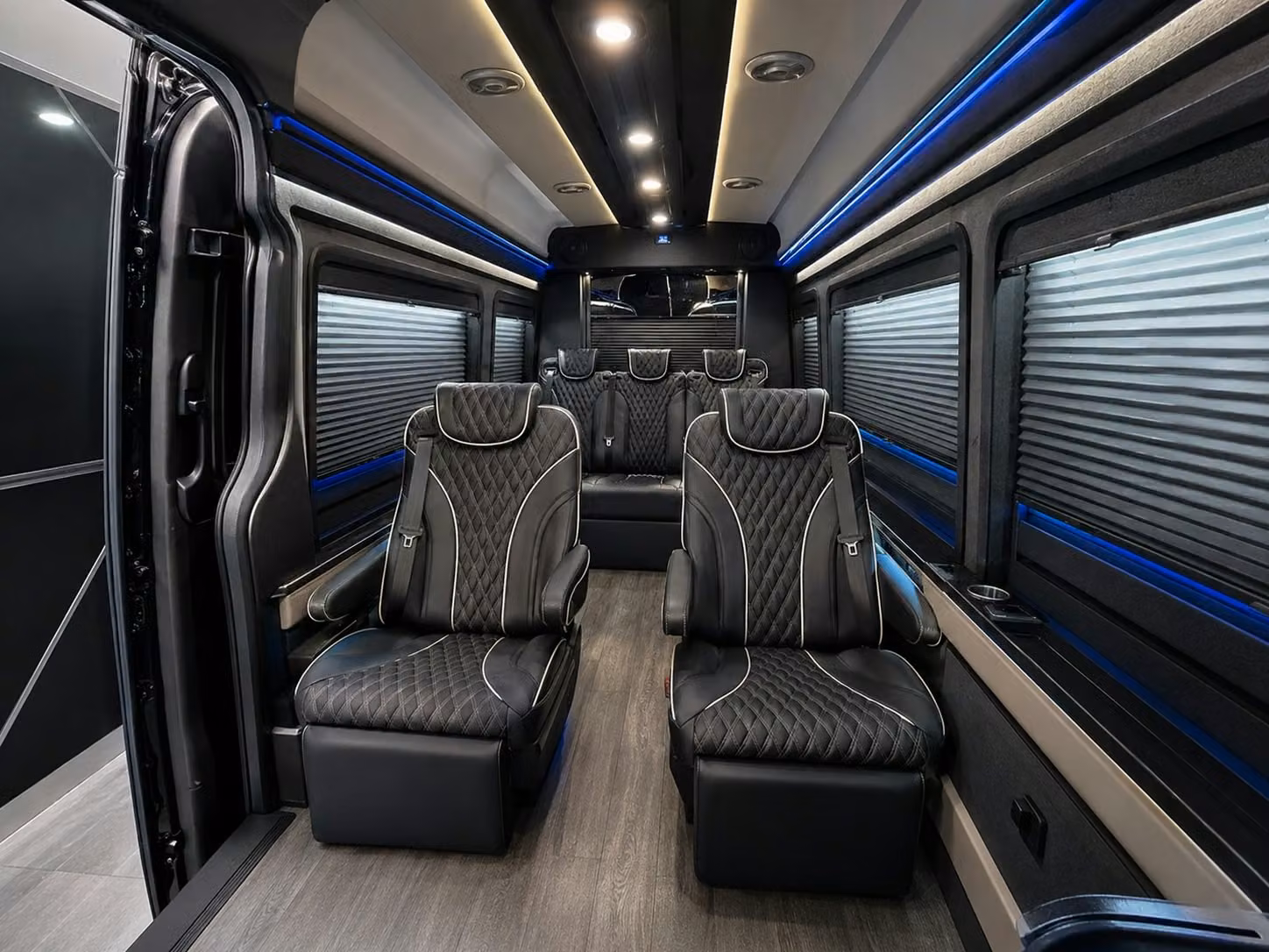 hotel to airport shuttle services for groups visiting victoria